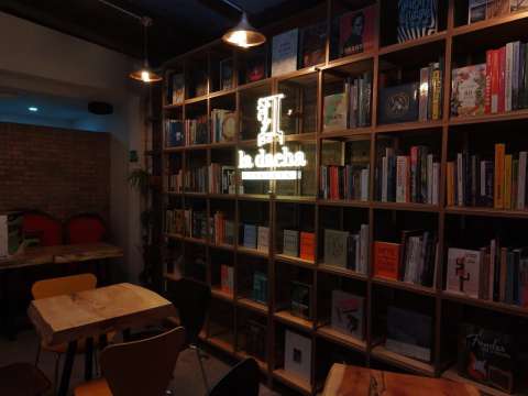 La dacha: las infinitas posibilidades de una librería