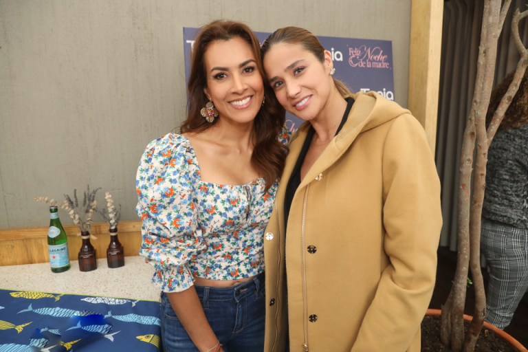 Johana Moreno y Zahira Benavides