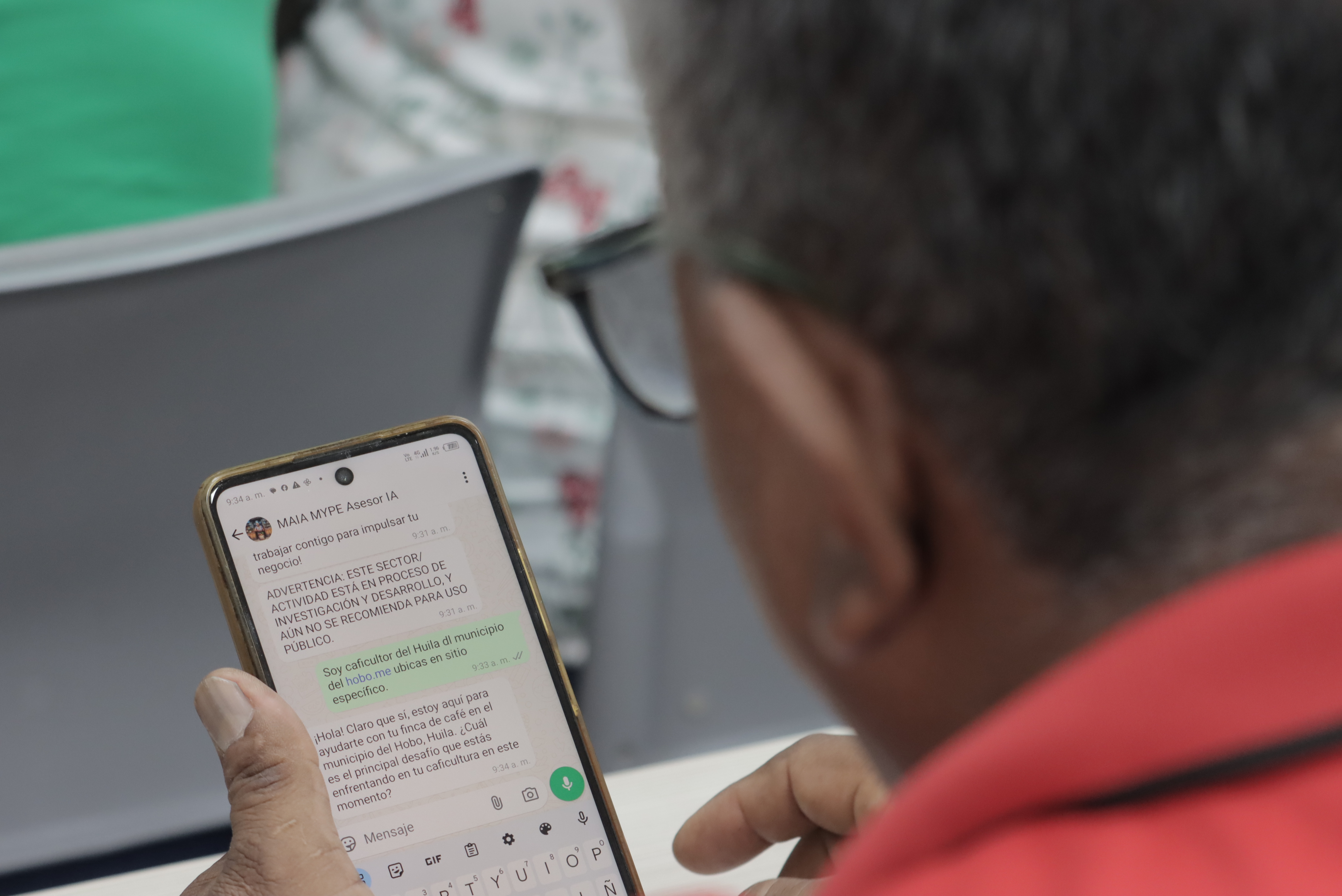 MAIA cafetero es un asesor digital y gratuito que a través de un chatbot conversacional vía WhatsApp.