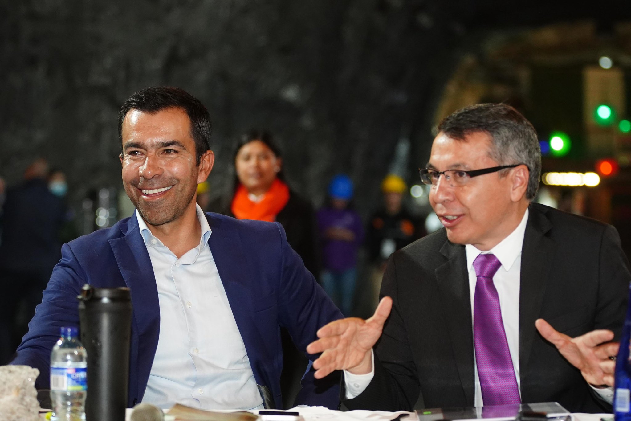 Reunión entre el gobernador y el ministro en Zipaquirá.