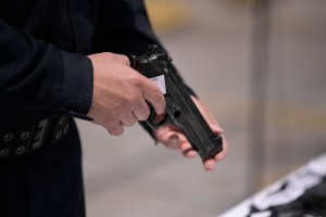 Bogotá rompe récord de comparendos por porte de armas: ¿qué está pasando en las calles?