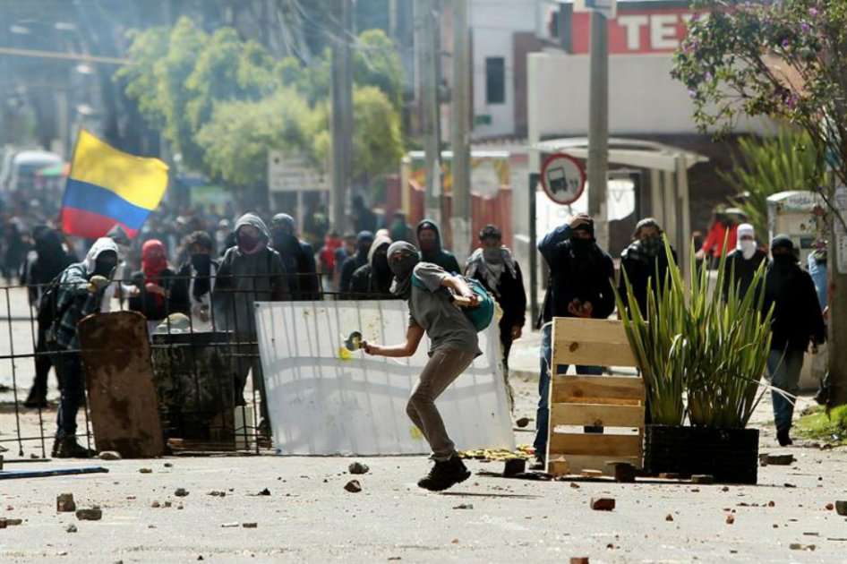 Estudiantes de Bogotá protestan en apoyo al nuevo paro agrario