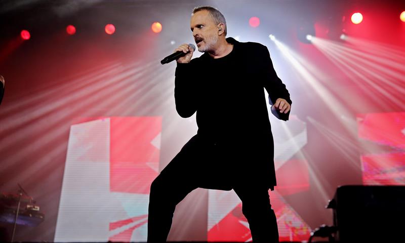 Pie de foto: Miguel Bosé ha dejado su residencia en Panamá y se ha trasladado a México donde prepara nuevas canciones para un próximo álbum que, "seguramente", verá la luz el año que viene. / Archivo EFE