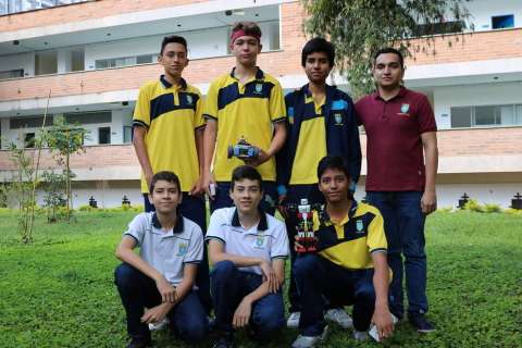 Adolescentes representarán a Colombia en torneo de robótica surcoreano