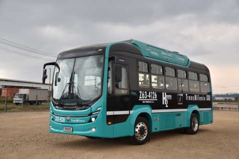 Los “imprevistos” que tienen quieto al primer bus de hidrógeno en Colombia
