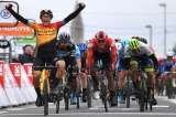 Iván García Cortina gana la tercera etapa de la París-Niza