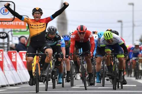 Iván García Cortina gana la tercera etapa de la París-Niza
