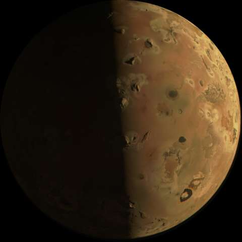 Los siete volcanes activos que descubrieron en Ío, la luna de Júpiter