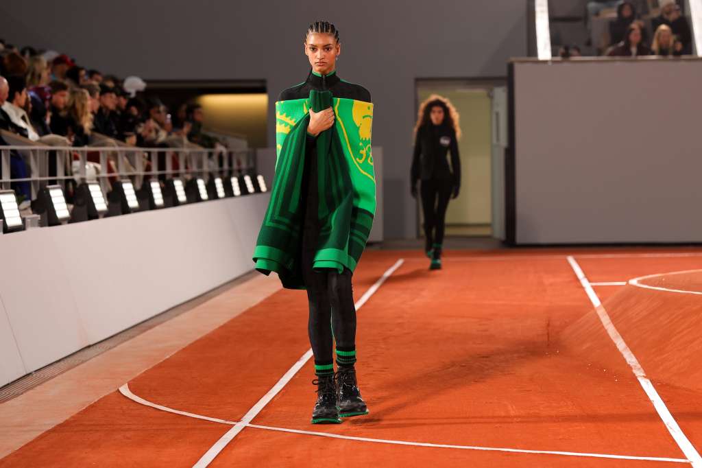 Paris (France), 05/03/2024.- A model presents a creation from the Fall/Winter 2024/2025 Womenswear Collection by Lacoste during the Paris Fashion Week, in Paris, France, 05 March 2024. The presentation of the Women's collections runs from 25 February to 5 March 2024. (Moda, Francia) EFE/EPA/TERESA SUAREZ