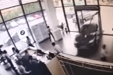 Mujer estrelló un BMW que estaba probando en un concesionario