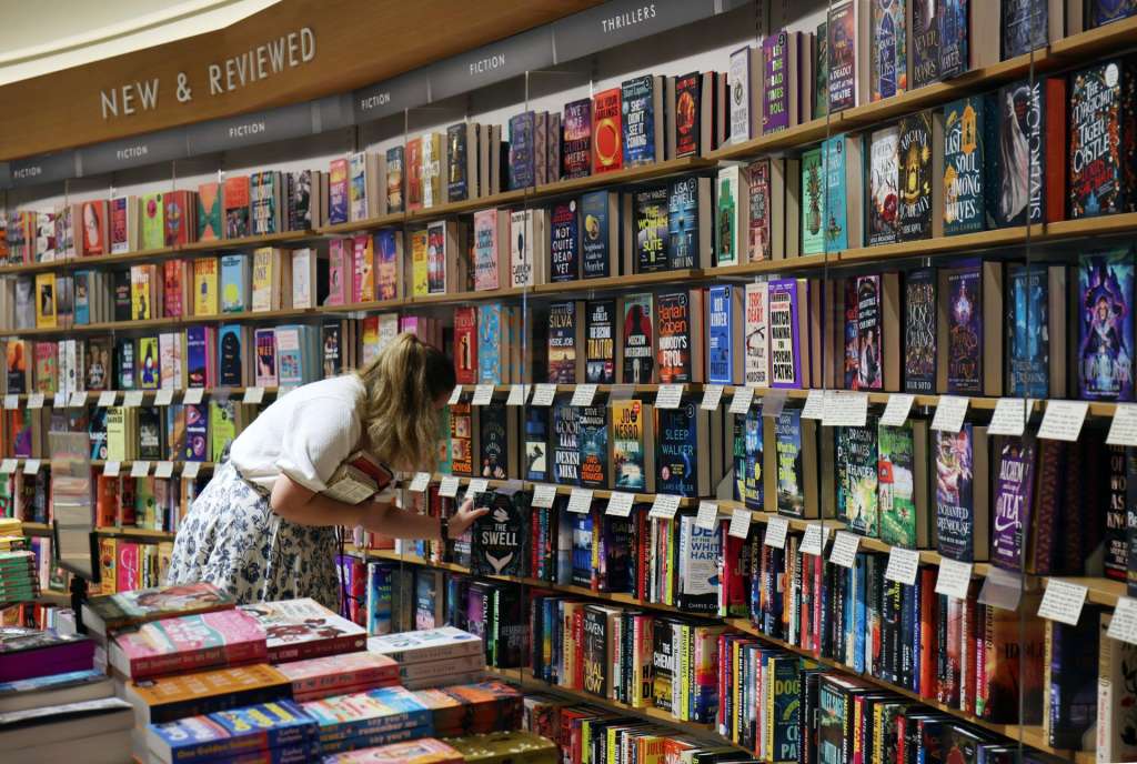 LONDON (United Kingdom), 18/08/2025.- Books at a Waterstones book store in London, Britain, 18 August 2025. Waterstones has announced opening ten new stores each year as a surge in reading has increased among younger adults across the UK. (Reino Unido, Londres) EFE/EPA/ANDY RAIN