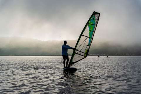 Windsurfing en La Guajira: el deporte que conquista a los turistas de aventura