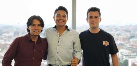 Ingenieros colombianos enseñan a niños a que programen sus propias prótesis