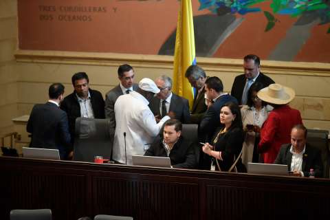 El transfuguismo agitó a un Congreso dividido por sus choques con la Casa de Nariño