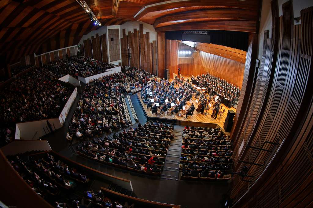Concierto de despedida de la Orquesta Sinfónica Nacional de Colombia en el Auditorio León de Greiff de la Universidad Nacional.