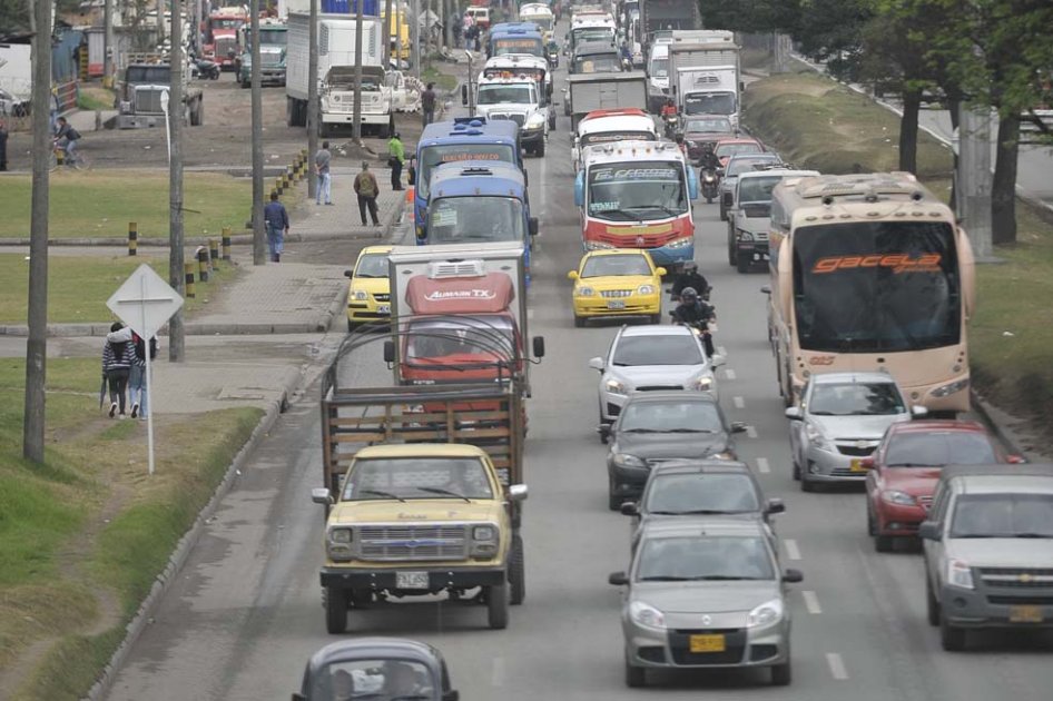 Desde 2013, el tiempo de desplazamiento en la calle 13 creció 40%. / Gustavo Torrijos