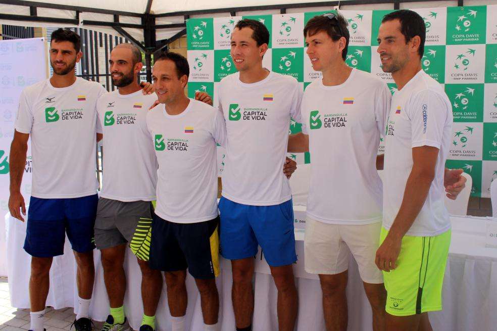 De izquierda a derecha: Robert Farah, Juan Sebastián Cabal, Pablo González, Daniel Galán, Alejandro González y Santiago Giraldo. / EFE