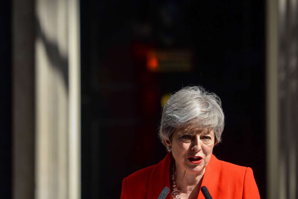 Theresa May, primera ministra británica pronuncia un discurso anunciando su renuncia. / Bloomberg News