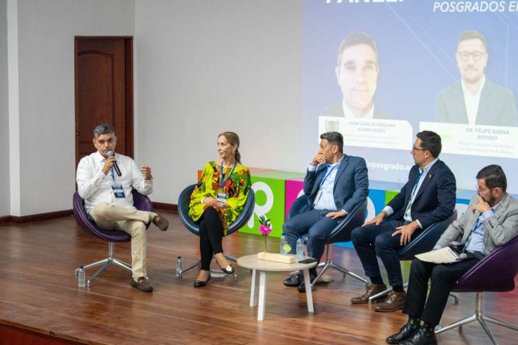 Panel: "Liderazgo en la transformación digital de los posgrados en Colombia" Moderador: Óscar Domínguez, director Ejecutivo Asociación Colombiana de Universidades (ASCUN).