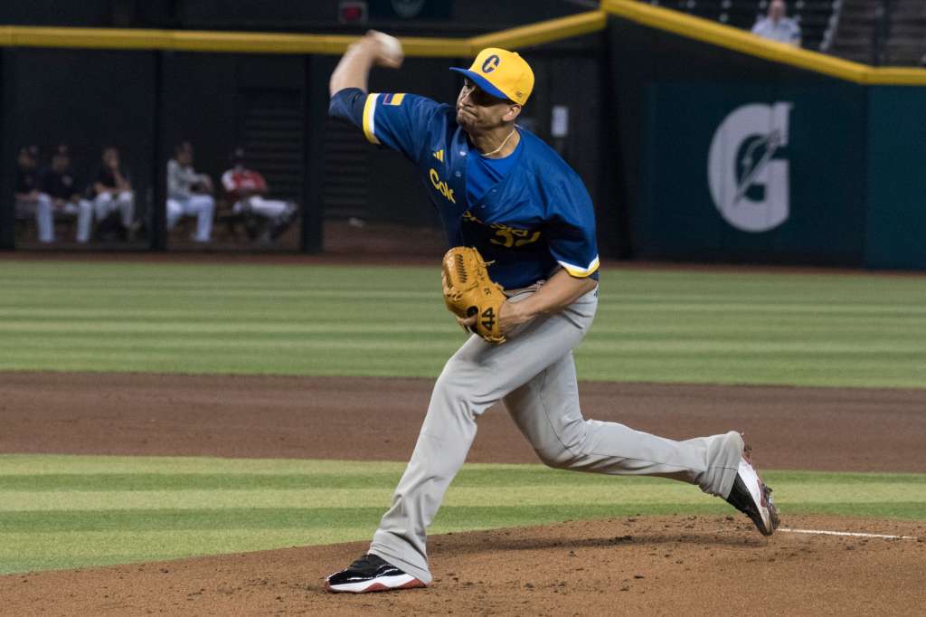 Phoenix (United States), 13/03/2023.- Adrian Almeida of Colombia delivers a pitch against Great Britian, in the World Basball Classic, Group C Tournament at Chase Field in Phoenix, Arizona, USA, 13 March 2023. (Estados Unidos, Fénix) EFE/EPA/RICK D'ELIA