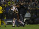 Lamentables imágenes del clásico Boca vs. River en La Bombonera