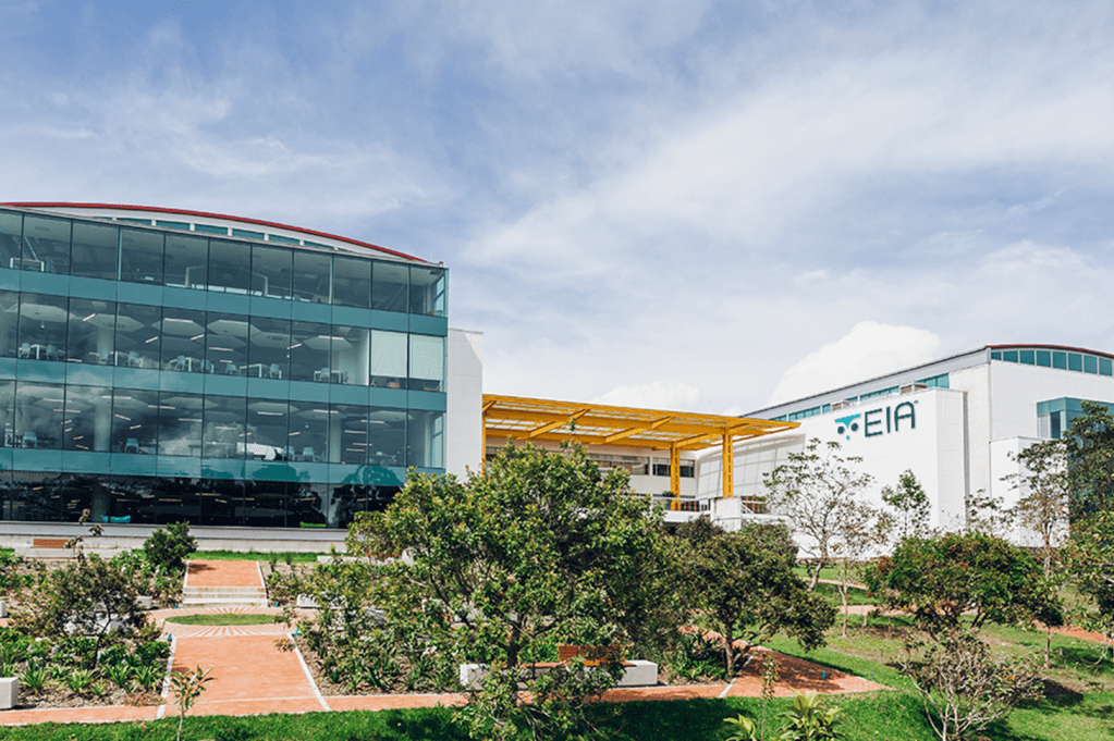 La Universidad EIA celebra 45 años de crecimiento y proyección hacia el futuro
