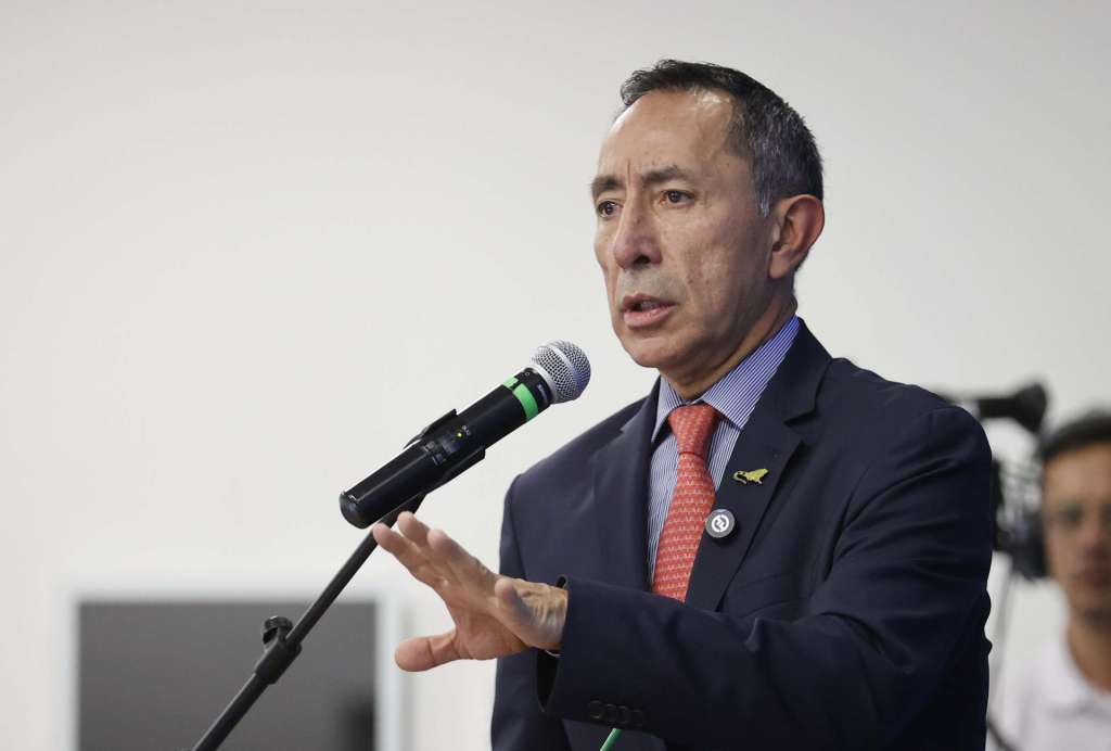 AME6948. BOGOTÁ (COLOMBIA), 06/04/2026.- Fotografía de archivo del 12 de noviembre de 2024 que muestra al presidente de Ecopetrol, Ricardo Roa, hablando en Bogotá (Colombia). Roa, vinculado a denuncias de corrupción, dejará el cargo de manera temporal mediante una licencia no remunerada de 30 días a partir del 28 de mayo. EFE/ Mauricio Dueñas Castañeda/ ARCHIVO
