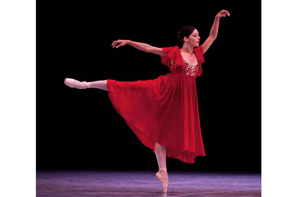 Imagen de Alicia Alonso, de quien la nueva directora del Ballet Nacional de Cuba dijo: “Con Alicia tengo las mejores relaciones, marcadas, sobre todo, por el respeto y la admiración. Siempre me dio grandes consejos profesionales en mi carrera y fue un ídolo a seguir”. / EFE
