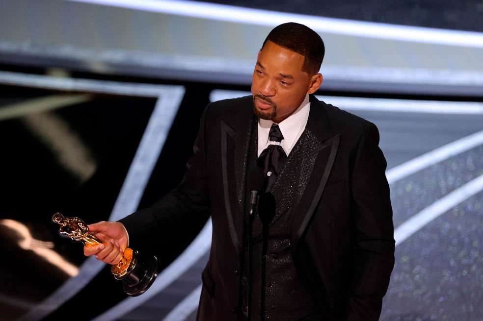 La Academia habría pedido a Will Smith abandonar la ceremonia y él se negó