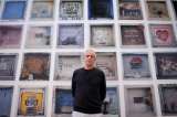 Ríos y silencios: una exposición de arte sobre la guerra