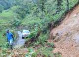 Lluvias provocaron derrumbes en la vía principal de Briceño, en Antioquia