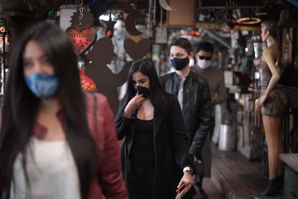 Este restaurante emplea protocolos de bioseguridad como el distanciamiento de dos metros entre mesas y un sistema de reservas, como parte del piloto de reapertura para el sector gastronómico que se adelanta en el departamento.