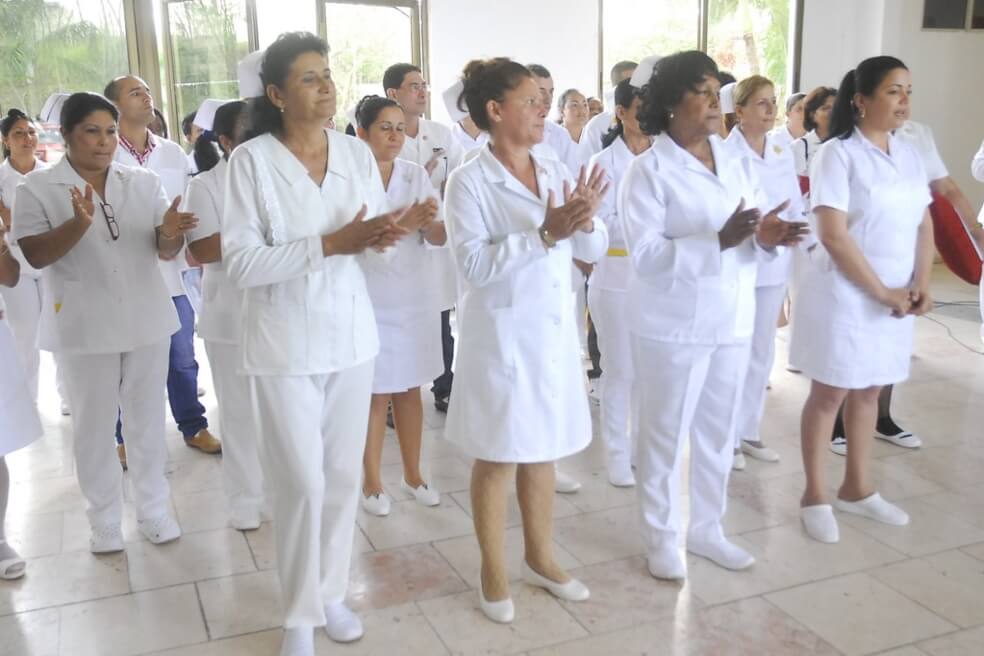 "Hacemos un llamado a los gobiernos y a las instituciones de salud mundiales para que consideren los efectos sexuales y de género del brote de COVID-19, tanto directos como indirectos, incorporando las voces de las mujeres en la primera línea", escriben las autoras del Grupo de Investigación de Género y Coronavirus. / Flickr