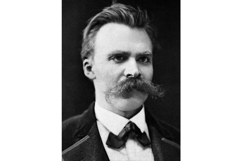 La traducción está basada en la versión de Also sprach Zarathustra de Giorgio Colli y Mazzino Montinari, quienes en los años 60 emprendieron la titánica labor de publicar una edición completa y crítica de las obras de Nietzsche, libre de omisiones y falsificaciones, apoyada en la revisión integral de sus manuscritos.