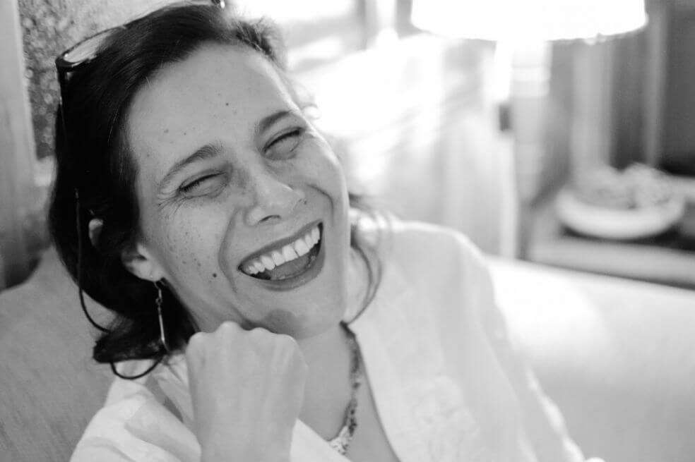 Carolina Vivas lleva 10 años desarrollando el Taller Metropolitano de Dramaturgia “Punto Cadeneta Punto” que ahora se traslada a lo virtual para mantener viva la creación. / Cortesía Umbral Teatro