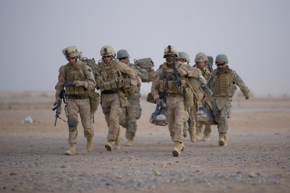 Las fuerzas estadounidenses comenzaron a retirarse de dos bases en Afganistán, dijo un funcionario estadounidense el 10 de marzo, el día en que debían comenzar las conversaciones de paz entre Kabul y los talibanes. / AFP