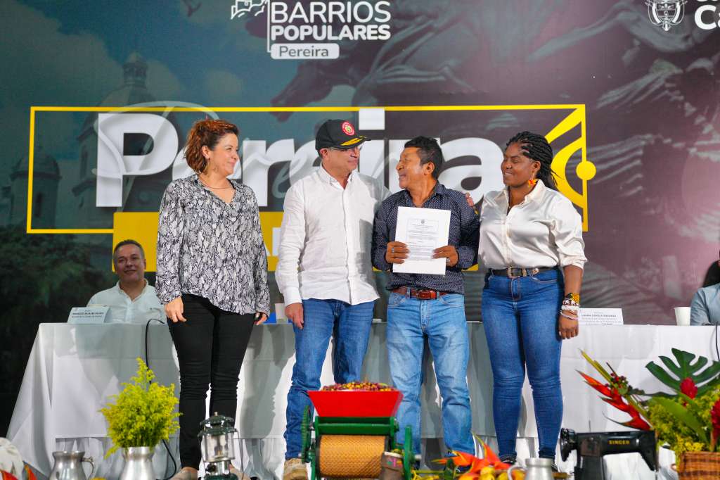 El presidente Petro y su gabinete estuvieron en diez ciudades para desarrollar Gobierno con los Barrios Populares.