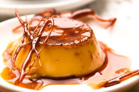¿Qué tal un postre Islas flotantes para endulzar San Valentín?