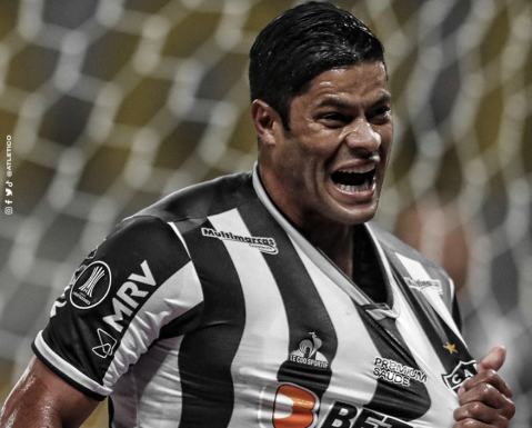 Hulk perdonó y Atlético Mineiro empató con Palmeiras