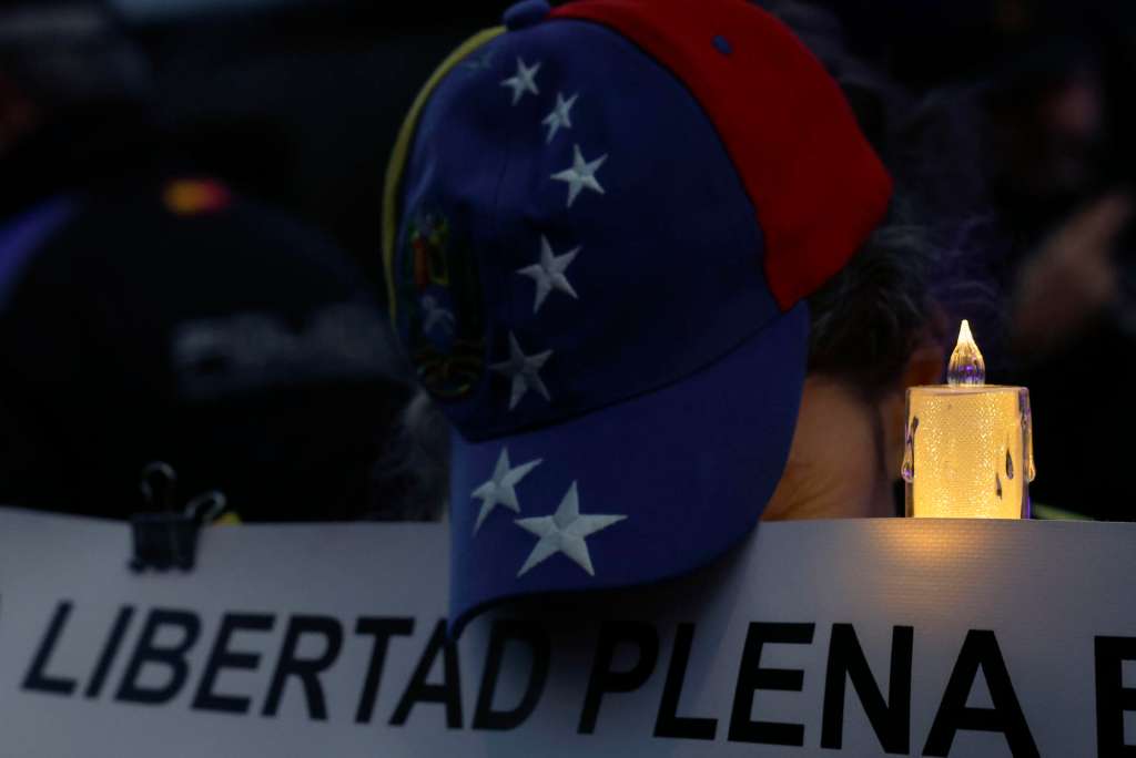 FOTODELDIA MADRID, 31/01/2026.- La Alianza Ciudadana por la Libertad de Venezuela convoca este sábado una manifestación en Madrid para reclamar la libertad de los presos políticos y el cierre de los centros de tortura. EFE/ J.J.Guillén