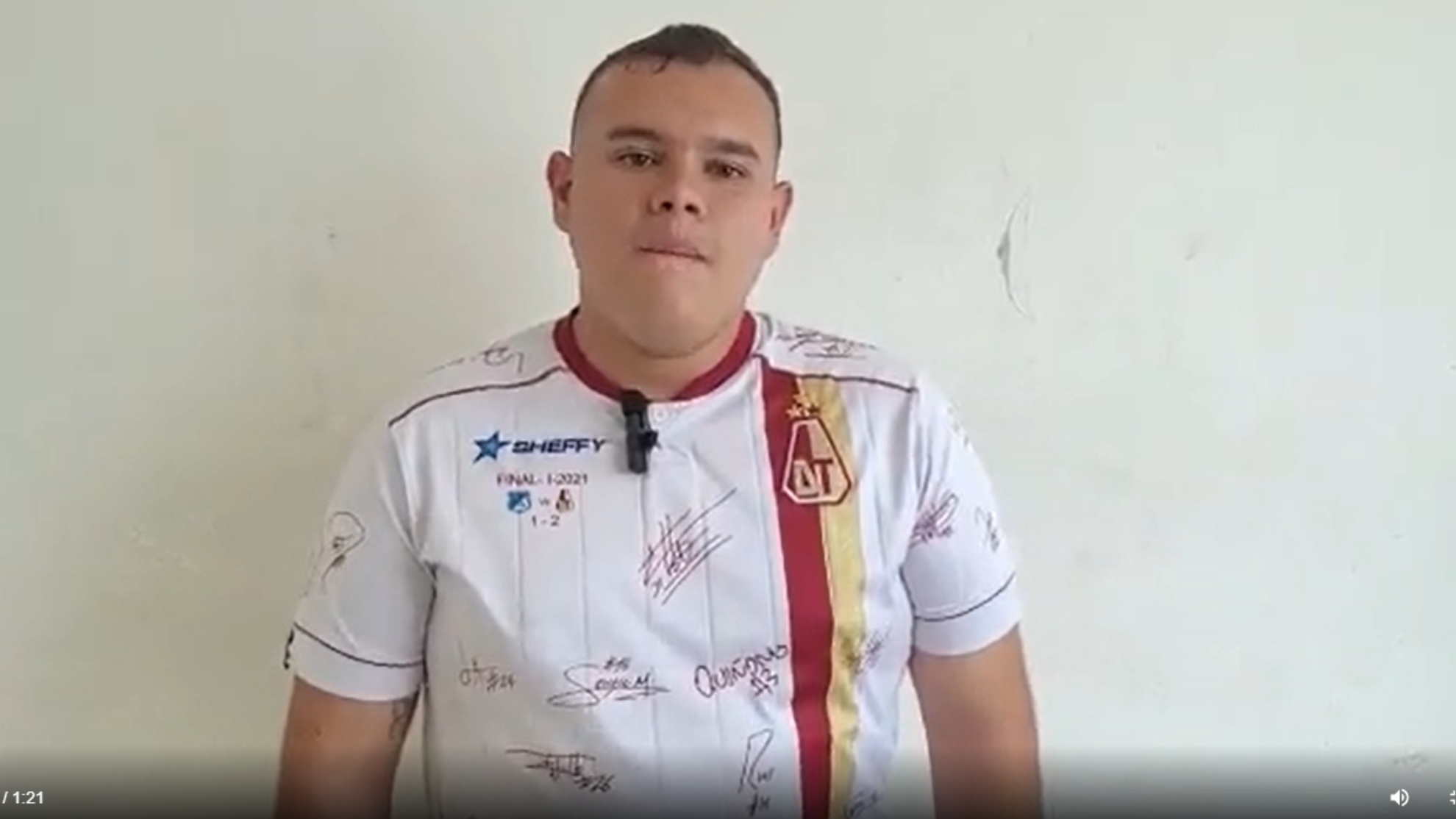 Alejandro Montenegro en el video donde ofrece disculpas públicas.