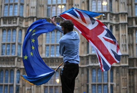 Un año después: el brexit ha golpeado la economía y los negocios