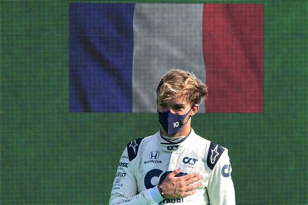 El piloto francés Pierre Gasly en el podio del Gran Premio de Italia.