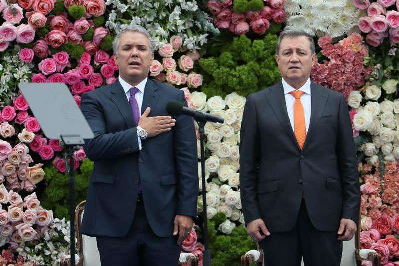 El pacto por Colombia que anunció el presidente es el camino adecuado, pero no existirá mientras no tengamos actos puntuales que demuestren la voluntad de trabajar para todos los colombianos y no sólo para un sector particular. / Foto: Mauricio Dueñas Castañeda - EFE