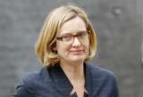 Renuncia la ministra de Interior británica tras polémica sobre inmigración