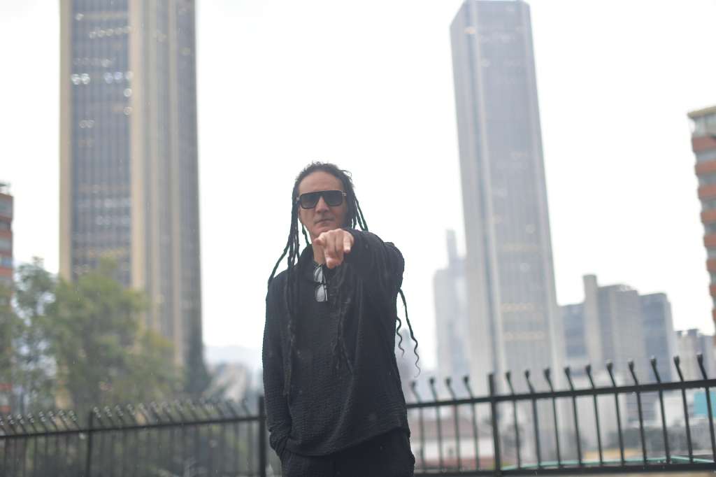 Vocalista de La Pestilencia.