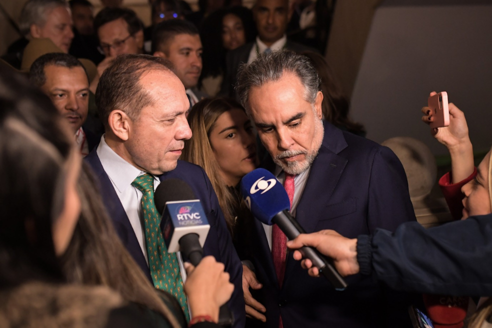 Los ministros de Trabajo, Antonio Sanguino, y del Interior, Armando Benedetti, tienen previsto presentar esta semana en el Congreso el proyecto de ley sobre la consulta popular.