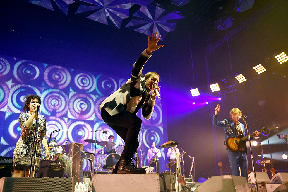 Arcade Fire dice que gracias el confinamiento tienen suficiente material para hacer “dos o tres álbumes”.