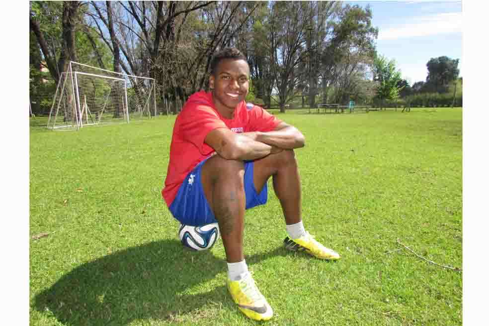 El futbolista colombiano Sebastián Rincón, jugador de Tigre, posa para la lente de El Espectador. / Santiago Amorós