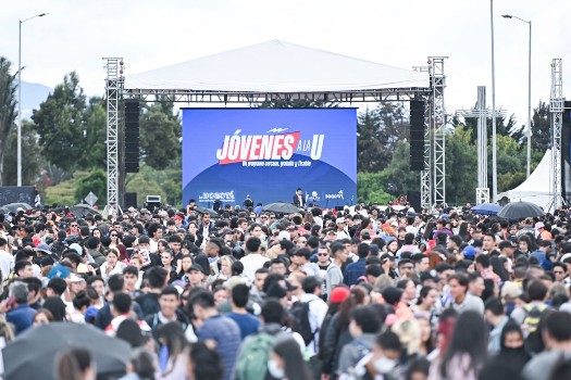 La próxima convocatoria de Jóvenes a la U entregará 4.000 becas para educación superior.